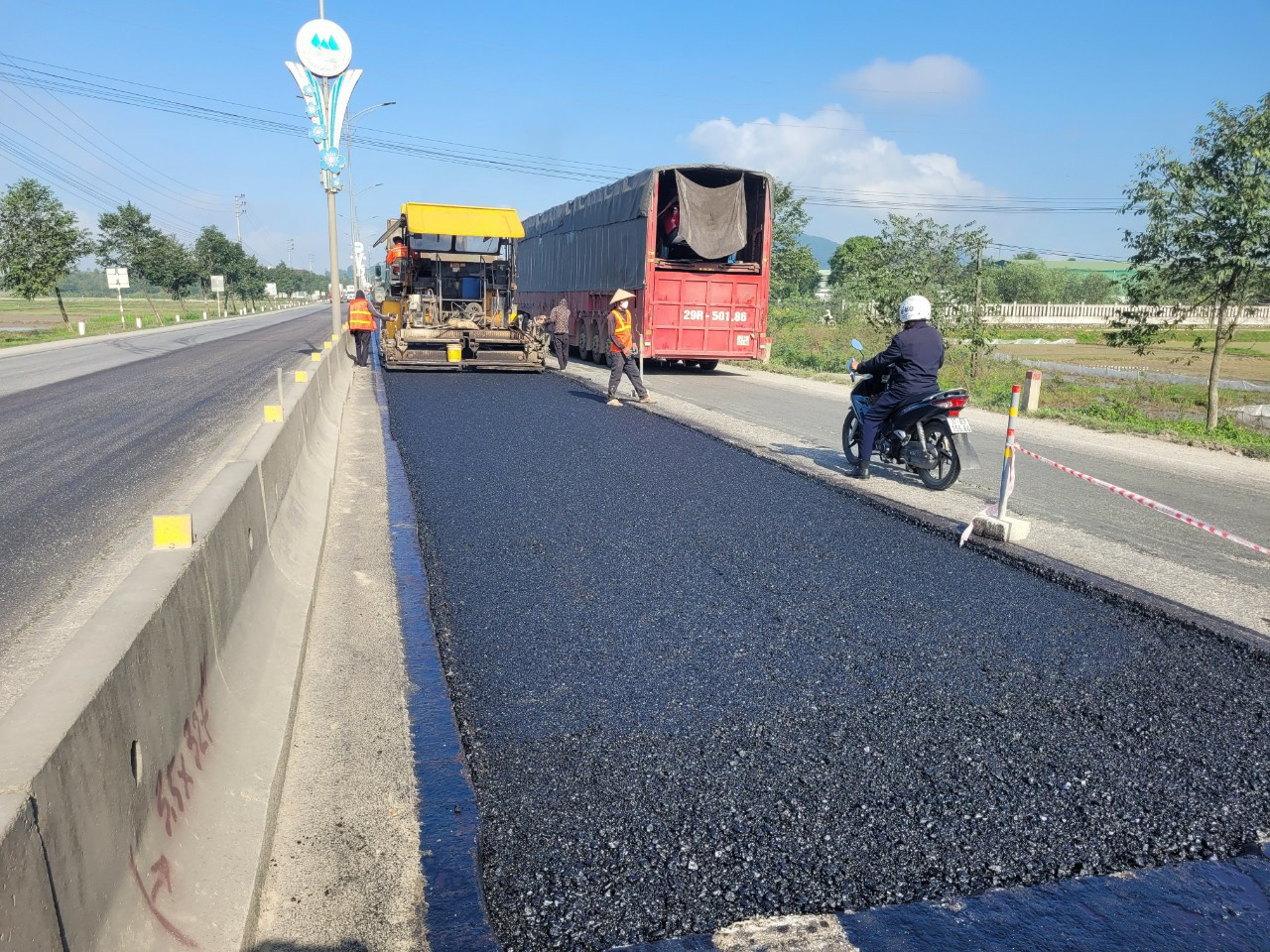 Rốt ráo khắc phục hư hỏng trên QL1 qua Nghệ An, Hà Tĩnh trước tết Nguyên đán Rốt ráo khắc phục hư hỏng trên QL1 qua Nghệ An, Hà Tĩnh trước tết Nguyên đán