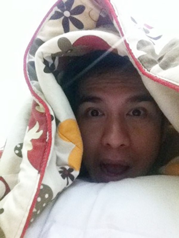 Những hình ảnh riêng tư chăn gối của Đan Trường được D cho biết chụp bằng điện thoại riêng của mình.