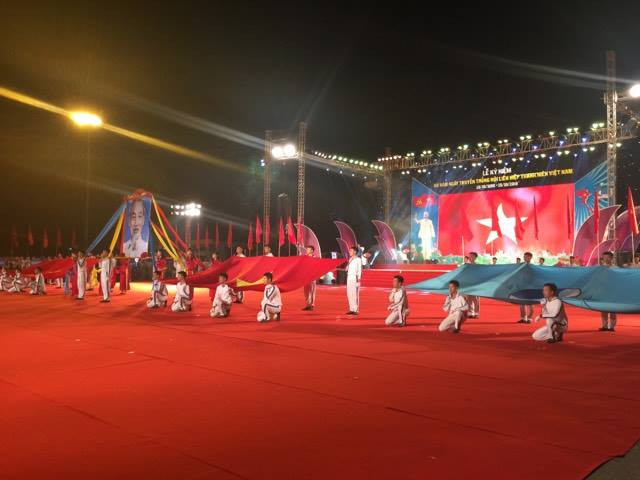 Kỷ niệm 60 năm ngày truyền thống Hội LHTN Việt Nam ảnh 8