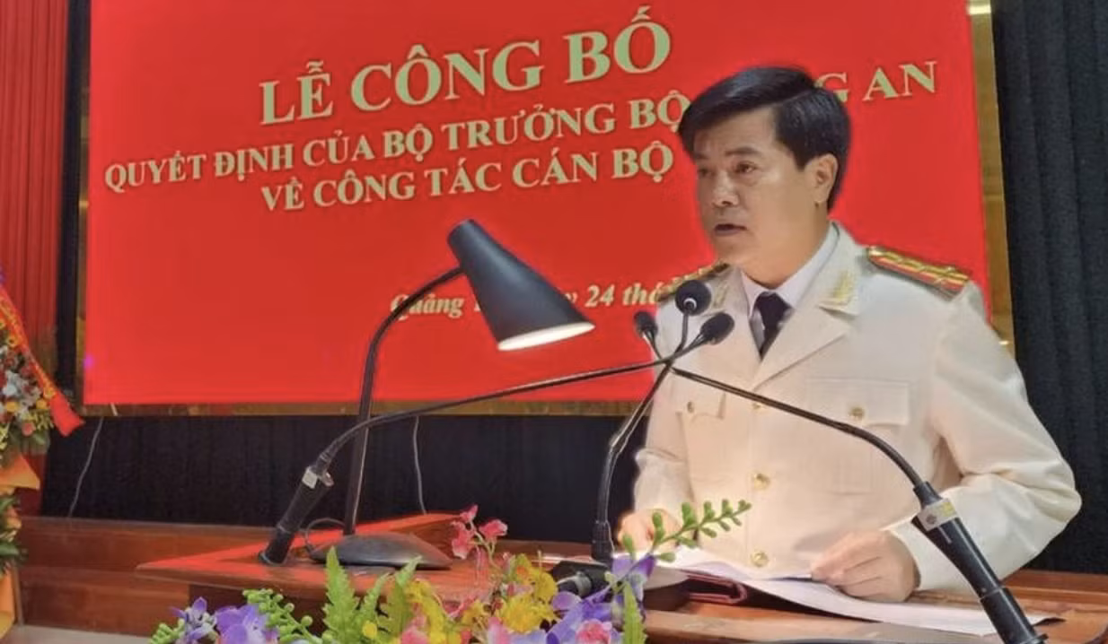 Tân Giám đốc Công an tỉnh Quảng Trị, Đại tá Nguyễn Đức Hải phát biểu nhận nhiệm vụ.