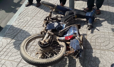 BẢN TIN ATGT: Xe khách tông trực diện xe đầu kéo, tài xế tử vong ảnh 3