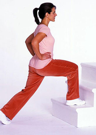 11 động tác giảm cân nhanh với cầu thang ảnh 6