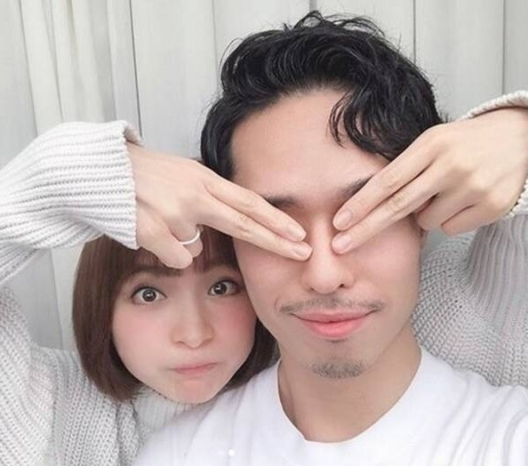 Shinoda Mariko bị chồng kiện ra tòa vì ngoại tình.