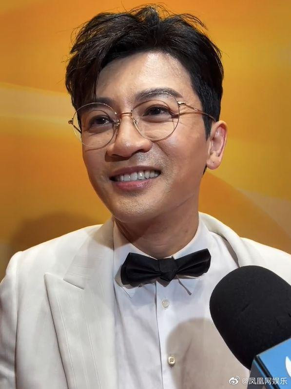 Các nghệ sĩ Mao Hiểu Đồng, Cao Viên Viên, Tề Khê, Tô Hữu Bằng cũng không thoát khỏi ống kính "tử thần'.