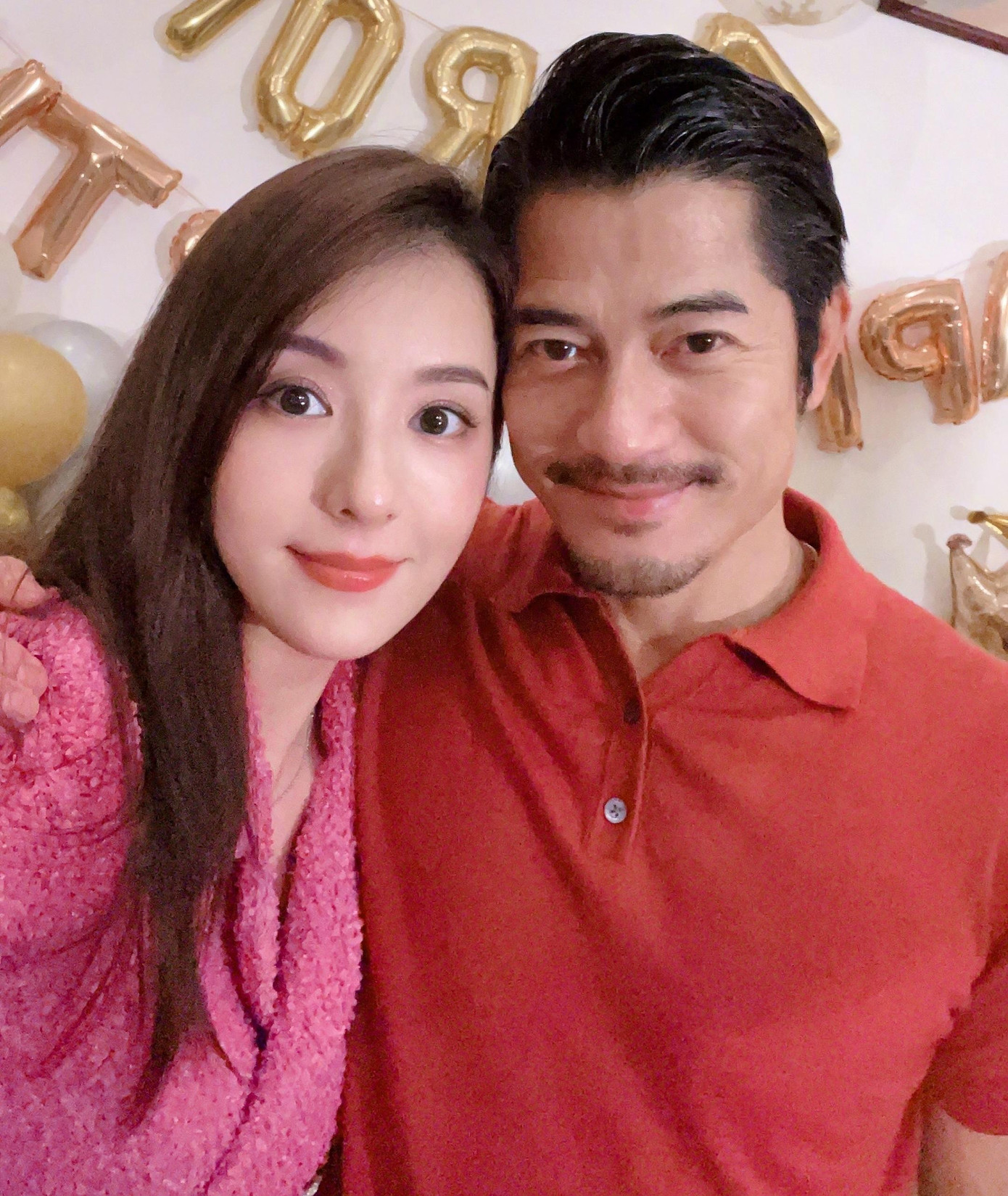 Quách Phú Thành có hai con gái, một bé 5 tuổi, một bé 3 tuổi. Quách Phú Thành có hai con gái, một bé 5 tuổi, một bé 3 tuổi.