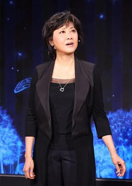 Đệ nhất mỹ nhân phim Tây du ký ở tuổi 70. Đệ nhất mỹ nhân phim Tây du ký ở tuổi 70.