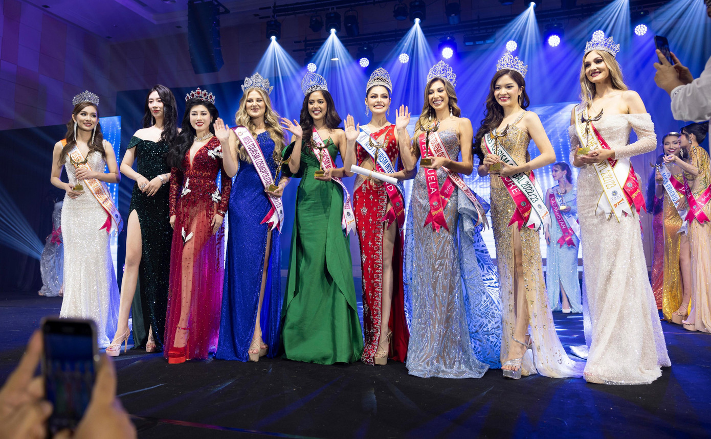 Ngày 27/11, đêm chung kết cuộc thi Hoa hậu Du lịch Quốc tế (Miss Tourism International 2022) vừa được diễn ra tại Malaysia, với sự tham dự của thí sinh đại diện 40 quốc gia trên khắp thế giới. Ngày 27/11, đêm chung kết cuộc thi Hoa hậu Du lịch Quốc tế (Miss Tourism International 2022) vừa được diễn ra tại Malaysia, với sự tham dự của thí sinh đại diện 40 quốc gia trên khắp thế giới.