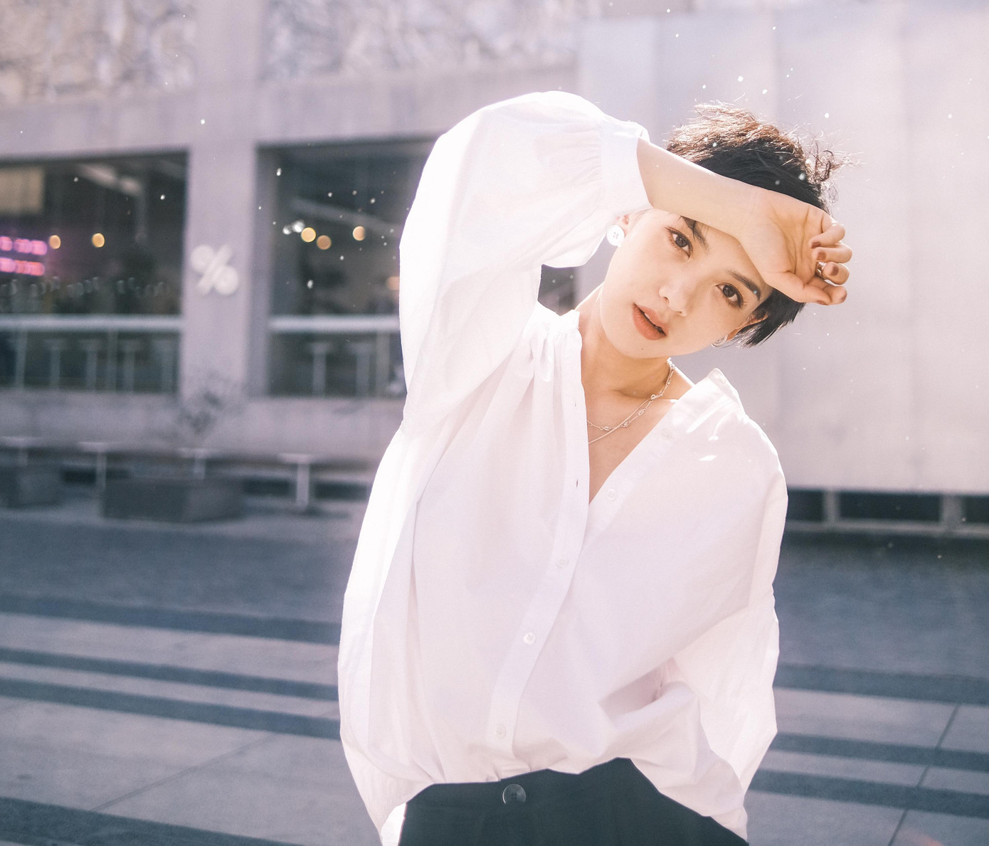 Cha của Lưu Khải Uy, diễn viên gạo cội của TVB Lưu Đan thậm chí chỉ trích con dâu vô trách nhiệm với con trước truyền thông. Do đó, Lưu Đan khuyến khích con trai đi bước nữa. Cha của Lưu Khải Uy, diễn viên gạo cội của TVB Lưu Đan thậm chí chỉ trích con dâu vô trách nhiệm với con trước truyền thông. Do đó, Lưu Đan khuyến khích con trai đi bước nữa.