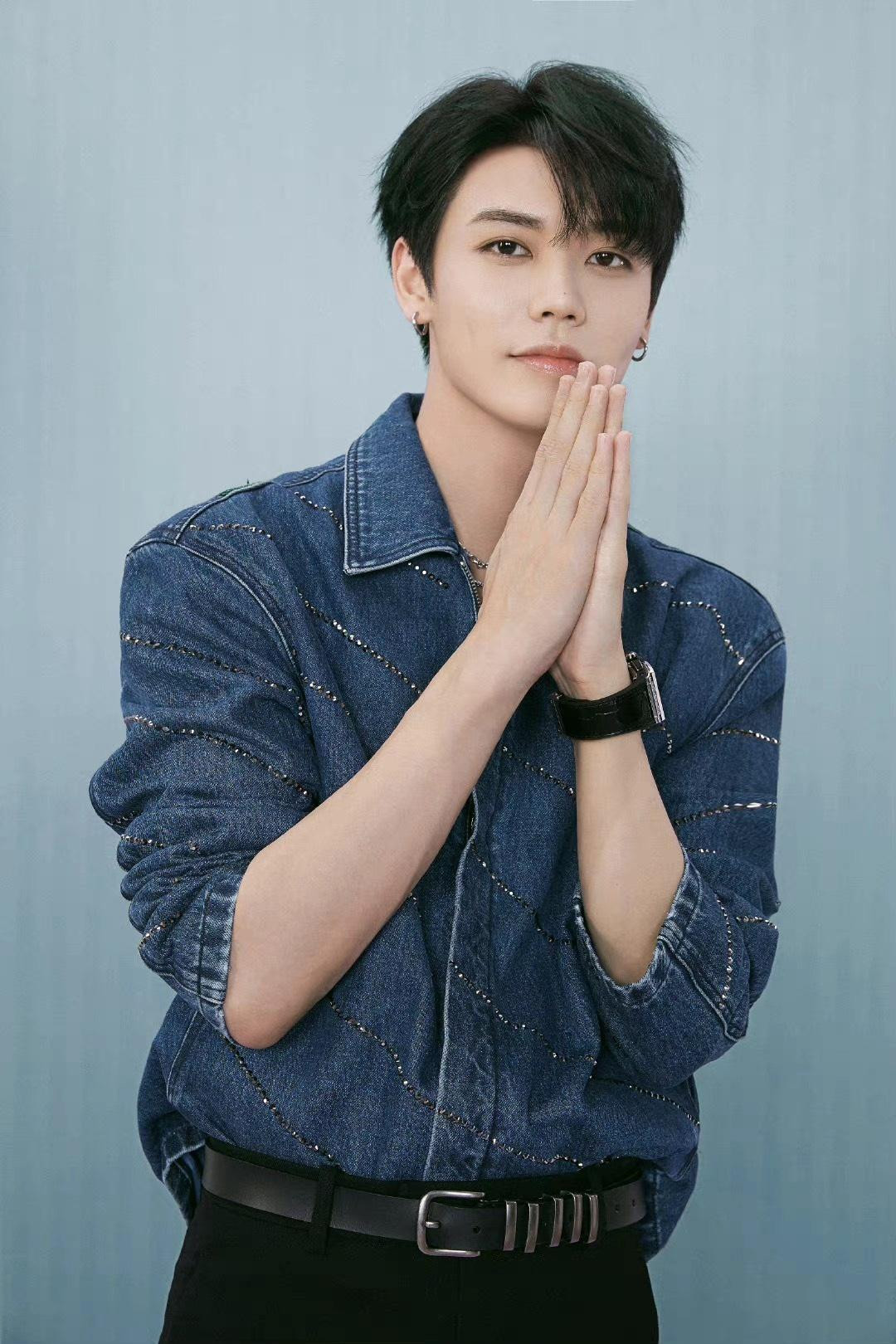 Lâm Ngạn Tuấn phải tạm dừng hoạt động vì bê bối đời tư. Ảnh: Sohu Lâm Ngạn Tuấn phải tạm dừng hoạt động vì bê bối đời tư. Ảnh: Sohu