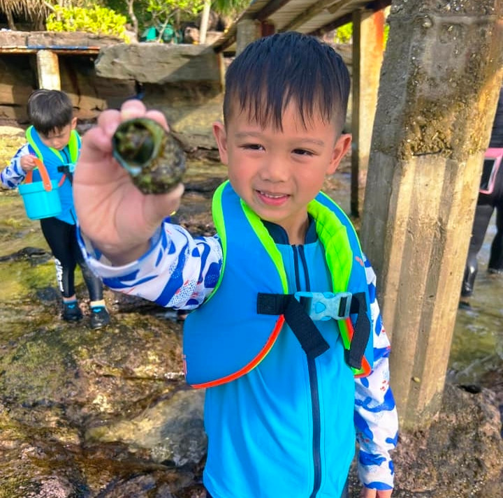 Hồ Hạnh Nhi cùng chồng và hai con đi nghỉ dưỡng tại đảo Phú Quốc. Hồ Hạnh Nhi cùng chồng và hai con đi nghỉ dưỡng tại đảo Phú Quốc.