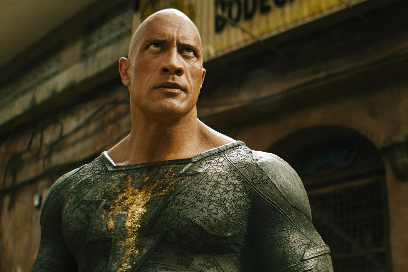 Tạo hình của The Rock trong vai chính Black Adam.