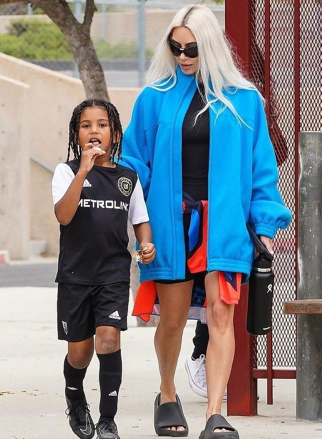 Biệt thự 60 triệu USD của Kim Kardashian.