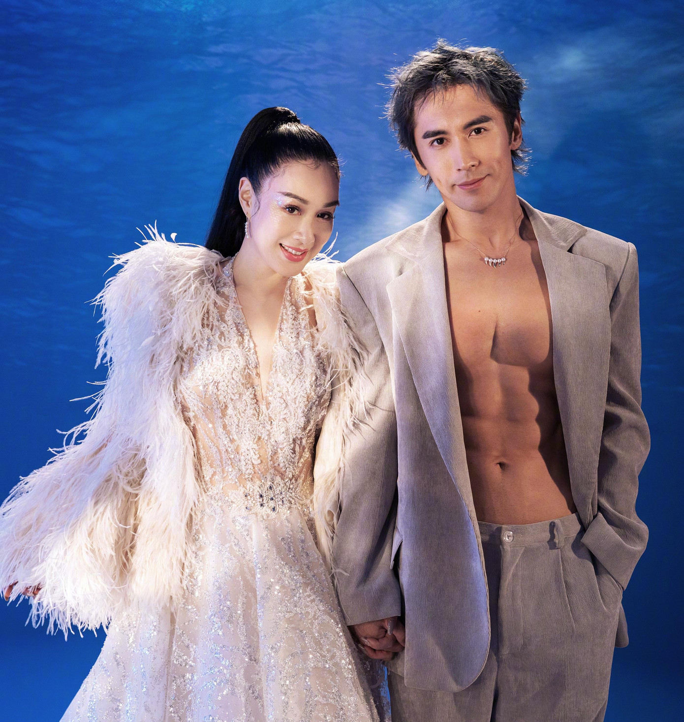 "Bom sex gốc Việt" thường mang những mâu thuẫn trong gia đình lên sóng truyền hình để gây chú ý.