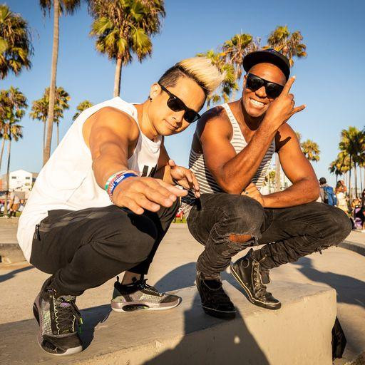 The Hotel Lobby là nhóm nhạc có tiếng trong cộng đồng EDM tại Mỹ. The Hotel Lobby là nhóm nhạc có tiếng trong cộng đồng EDM tại Mỹ.