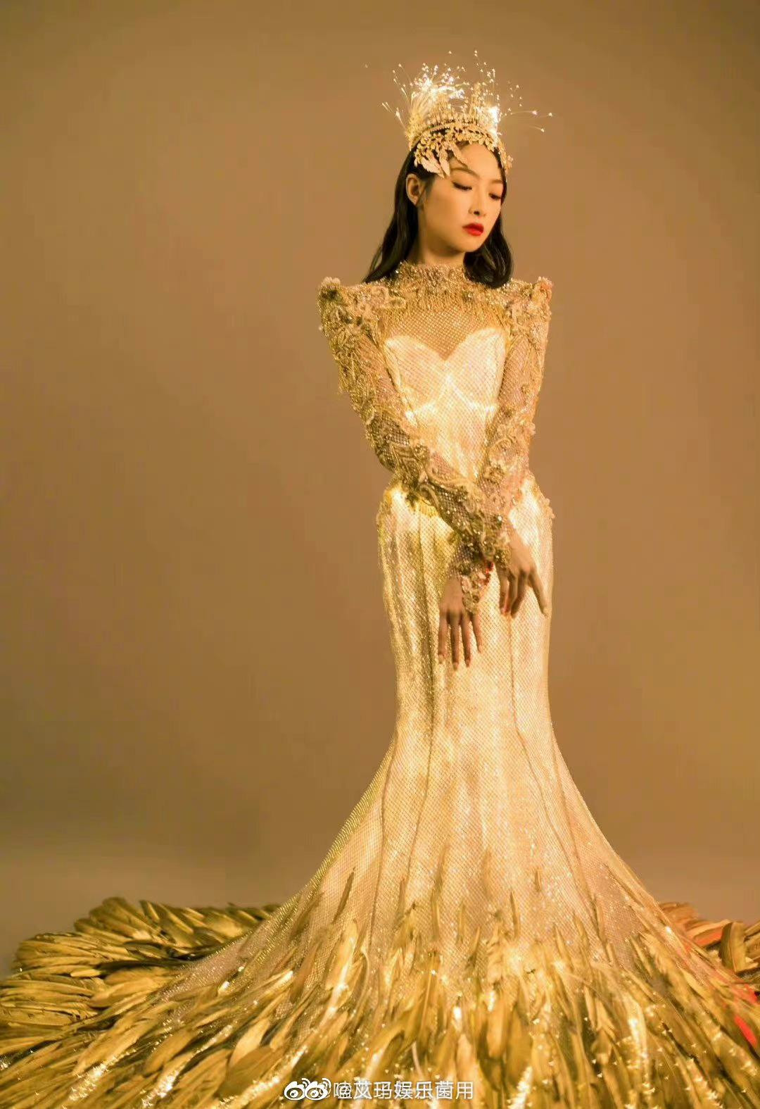 Nữ thần Kim Ưng được trao cho nữ diễn trẻ có thành tích nổi bật nhất trong vòng hai năm.