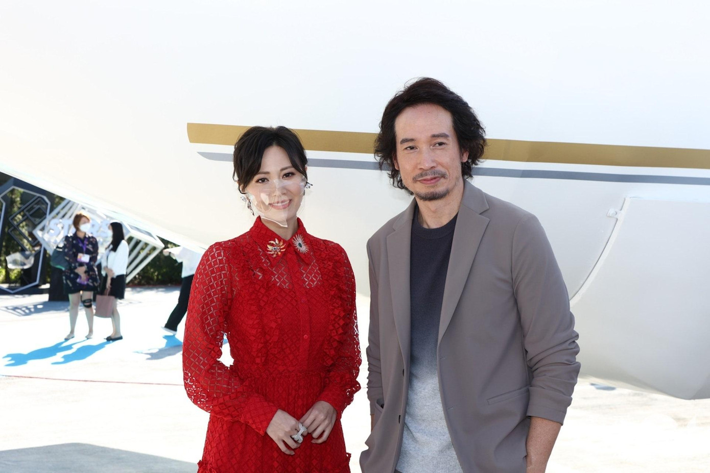 Nhất ca của TVB Trần Hào và Hoa hậu Hong Kong 2011 Chu Lệ Thần sánh đôi bên nhau. Theo On, Trần Hào đứng đầu danh sách nam diễn viên có thu nhập cao nhất TVB tính đến năm 2021. Anh từng ký hợp đồng 30 triệu HKD với đài TVB. Nhất ca của TVB Trần Hào và Hoa hậu Hong Kong 2011 Chu Lệ Thần sánh đôi bên nhau. Theo On, Trần Hào đứng đầu danh sách nam diễn viên có thu nhập cao nhất TVB tính đến năm 2021. Anh từng ký hợp đồng 30 triệu HKD với đài TVB.