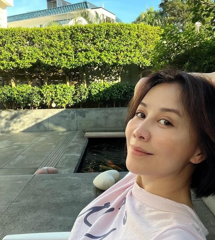 Lưu Gia Linh có cuộc sống giàu có như bà hoàng. Lưu Gia Linh có cuộc sống giàu có như bà hoàng.