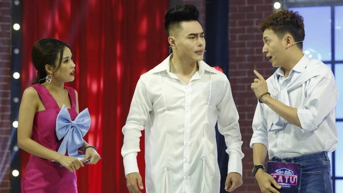 Lê Dương Bảo Lâm từng nhiều lần hát bài nhạc chế trên sóng truyền hình. Lê Dương Bảo Lâm từng nhiều lần hát bài nhạc chế trên sóng truyền hình.