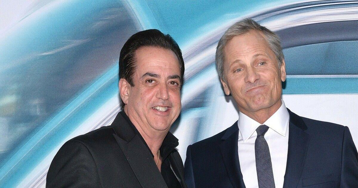 Frank Vallelong là nam diễn viên phụ có tiếng tại Hollywood.