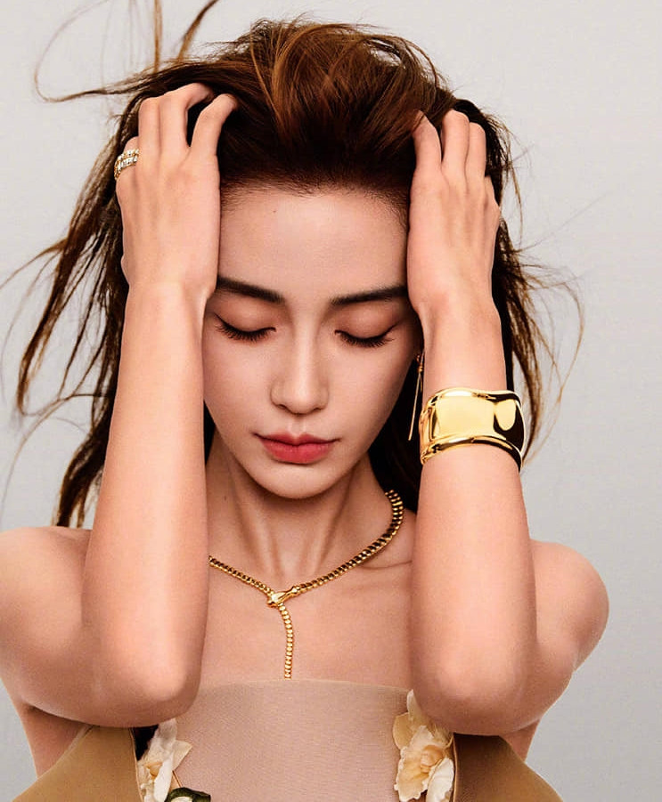 Angelababy thất bại cả trong sự nghiệp và tình trường. Angelababy thất bại cả trong sự nghiệp và tình trường.