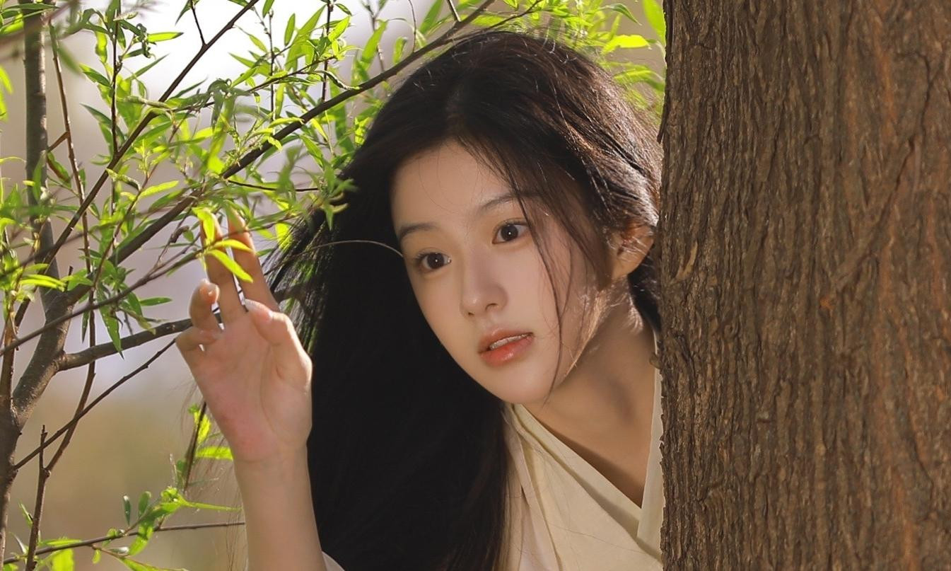 Sina đưa tin bộ phim truyền hình Đông Tà Tây Độc do công ty giải trí Diệu Khách sản xuất đã tổ chức lễ khai máy ngày 26/10. Đông Tà Tây Độc nằm trong series Thế giới võ hiệp Kim Dung (Tân Anh hùng xạ điêu 2022) gồm 5 phần, mỗi phần 8 tập: Thiết huyết đan tâm, Nam Đế Bắc Cái, Cửu Âm Chân Kinh, Hoa Sơn luận kiếm. Sina đưa tin bộ phim truyền hình Đông Tà Tây Độc do công ty giải trí Diệu Khách sản xuất đã tổ chức lễ khai máy ngày 26/10. Đông Tà Tây Độc nằm trong series Thế giới võ hiệp Kim Dung (Tân Anh hùng xạ điêu 2022) gồm 5 phần, mỗi phần 8 tập: Thiết huyết đan tâm, Nam Đế Bắc Cái, Cửu Âm Chân Kinh, Hoa Sơn luận kiếm.