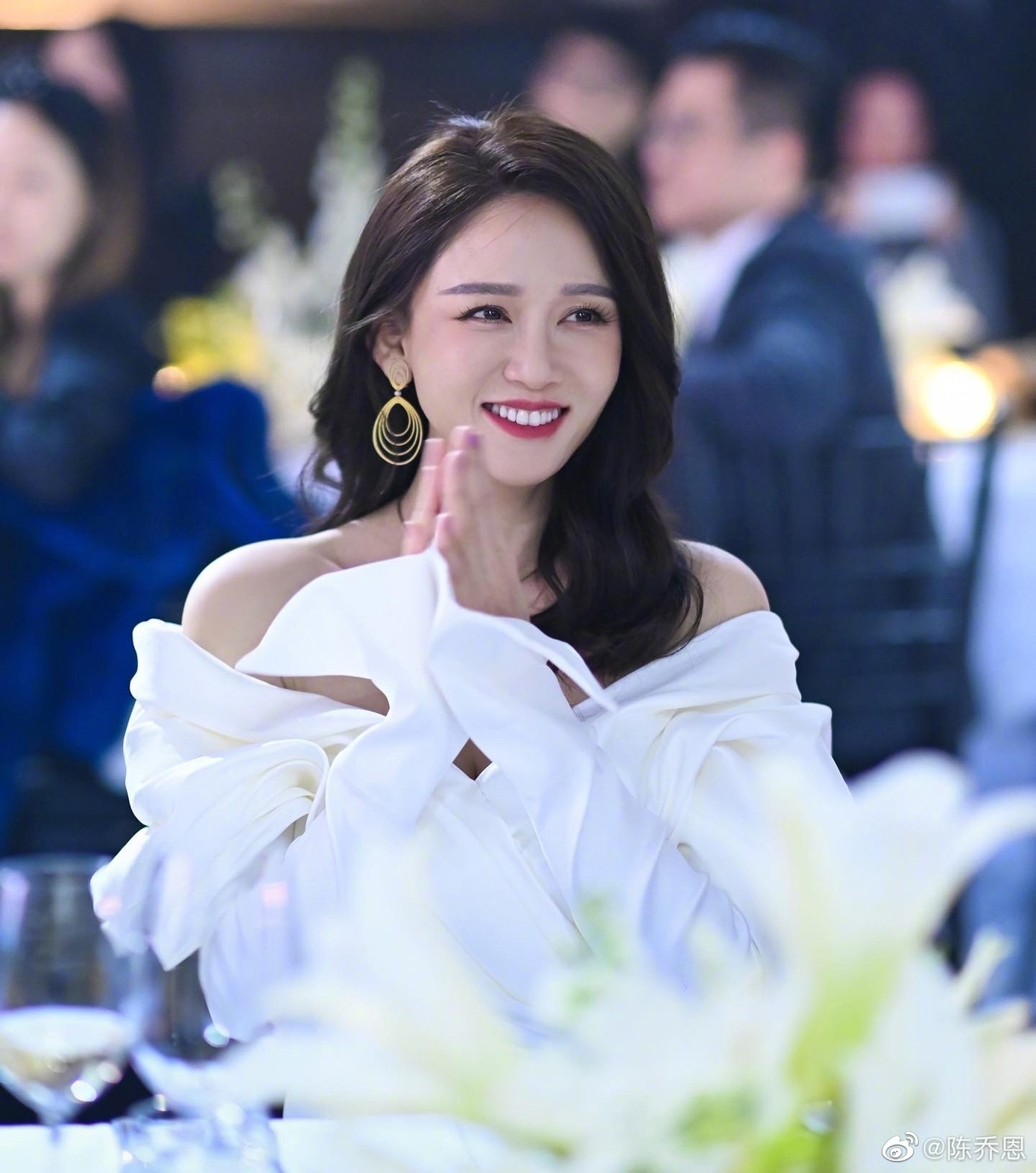 Trần Kiều Ân hạnh phúc bên ông xã kém tuổi là doanh nhân giàu có. Trần Kiều Ân hạnh phúc bên ông xã kém tuổi là doanh nhân giàu có.