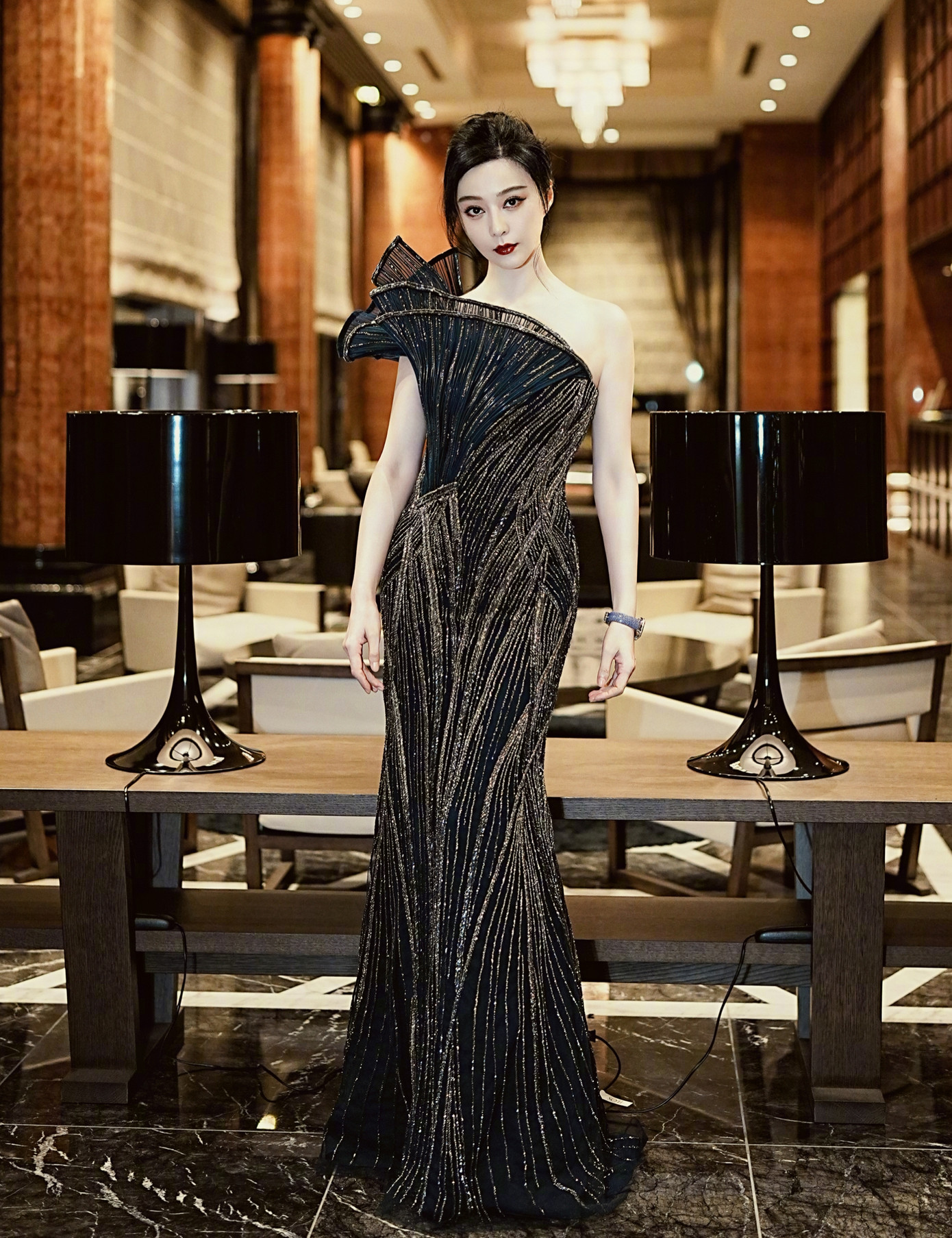 Hiện tại, Phạm Băng Băng chuyên tâm phát triển công việc kinh doanh mỹ phẩm. Với danh tiếng từ trước, thương hiệu của nữ diễn viên thành công nhanh chóng, trở thành một trong những hãng mỹ phẩm nội địa Trung bán chạy nhất. Bên cạnh đó, Phạm Băng Băng tìm cơ hội diễn xuất ở nước ngoài như Mỹ, Hàn Quốc. Nữ diễn viên bày tỏ cô vẫn còn tình yêu nghề và cần phải làm việc vì là trụ cột gia đình. Hiện tại, Phạm Băng Băng chuyên tâm phát triển công việc kinh doanh mỹ phẩm. Với danh tiếng từ trước, thương hiệu của nữ diễn viên thành công nhanh chóng, trở thành một trong những hãng mỹ phẩm nội địa Trung bán chạy nhất. Bên cạnh đó, Phạm Băng Băng tìm cơ hội diễn xuất ở nước ngoài như Mỹ, Hàn Quốc. Nữ diễn viên bày tỏ cô vẫn còn tình yêu nghề và cần phải làm việc vì là trụ cột gia đình.