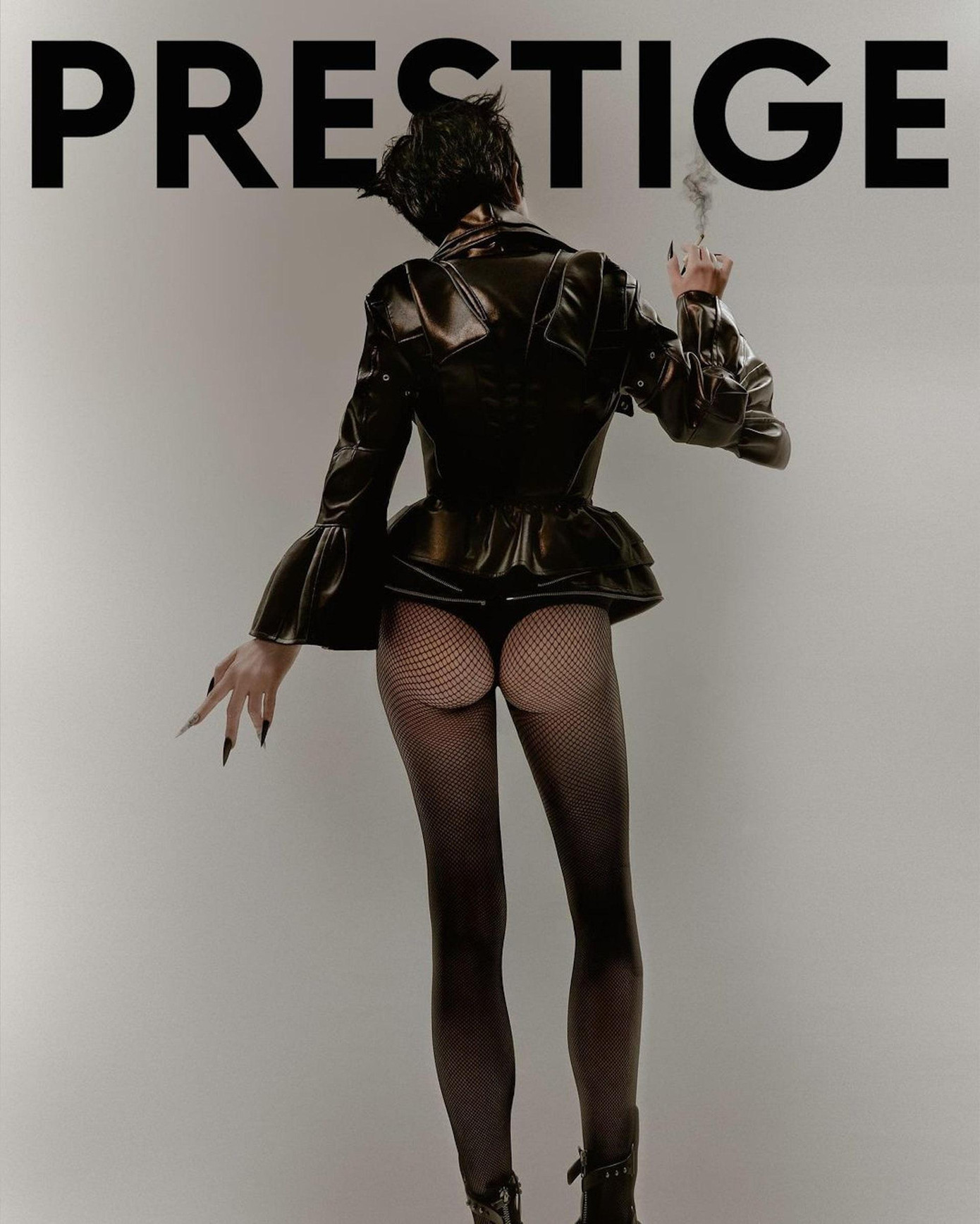 Lưu Gia Linh có phong cách thời trang gợi cảm. Lưu Gia Linh có phong cách thời trang gợi cảm.