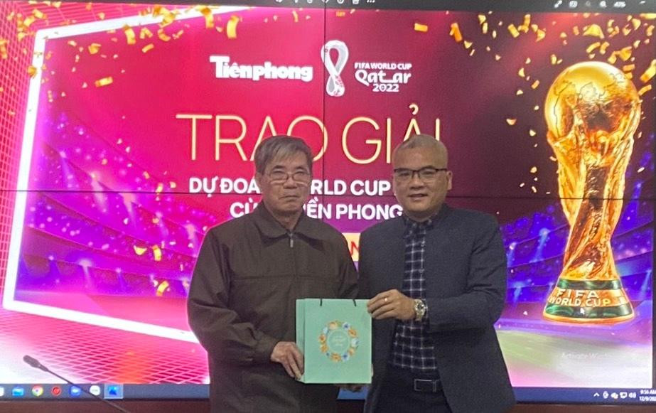 Bạn đọc nhận giải tại Hà Nội