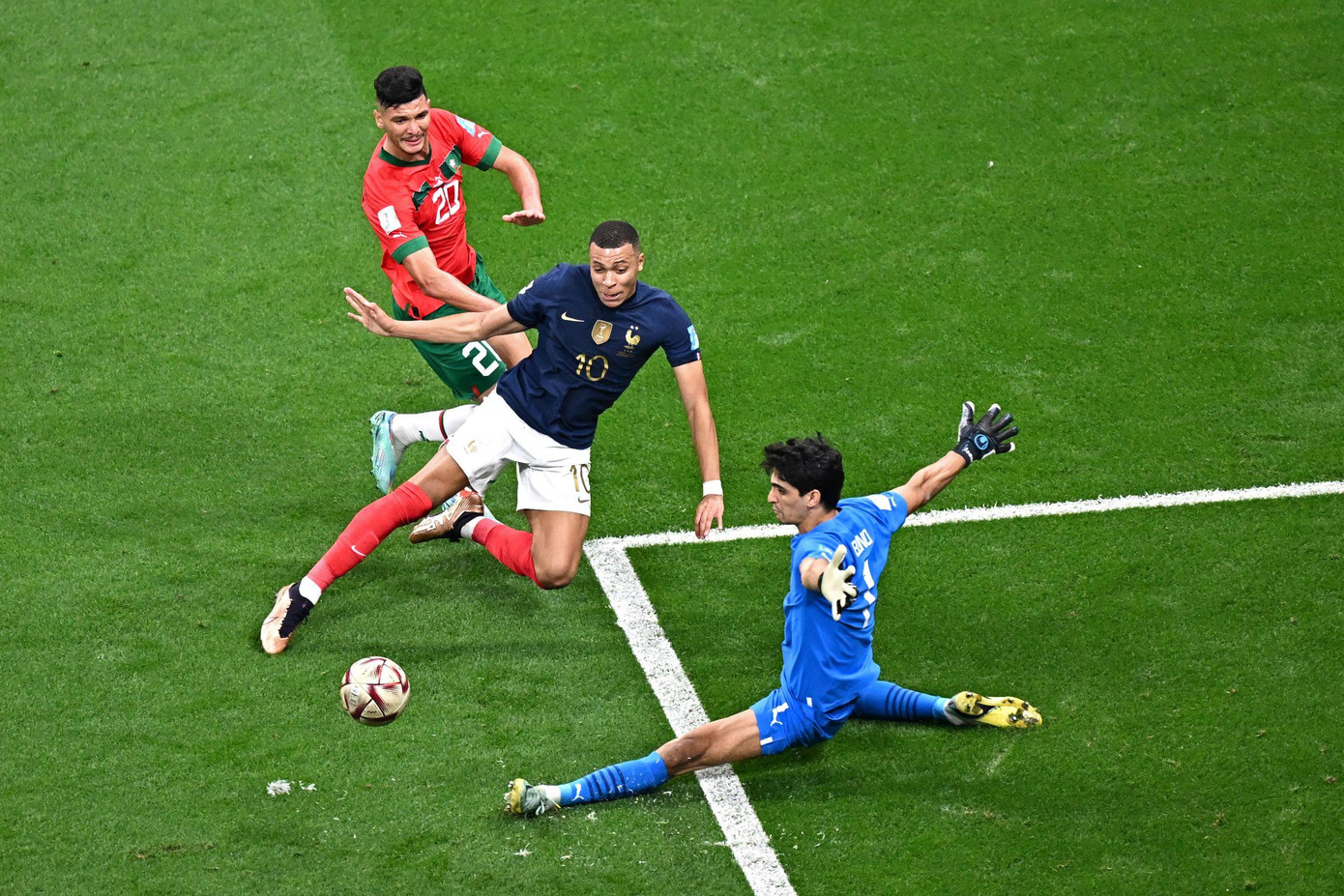 Các ngôi sao sẽ phải cày ải dữ dội nếu muốn vào tới chung kết World Cup