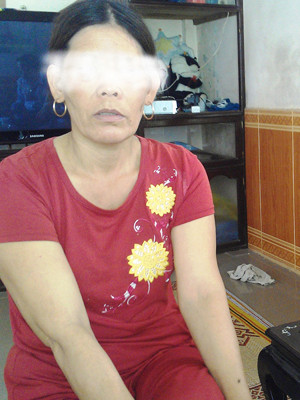 Mẹ của một nạn nhân đang lưu lạc ở Nga. Ảnh: Ngọc Văn. Mẹ của một nạn nhân đang lưu lạc ở Nga. Ảnh: Ngọc Văn