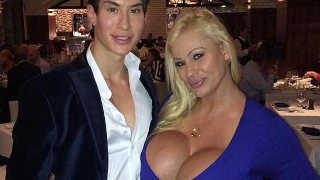 Justin và một người bạn