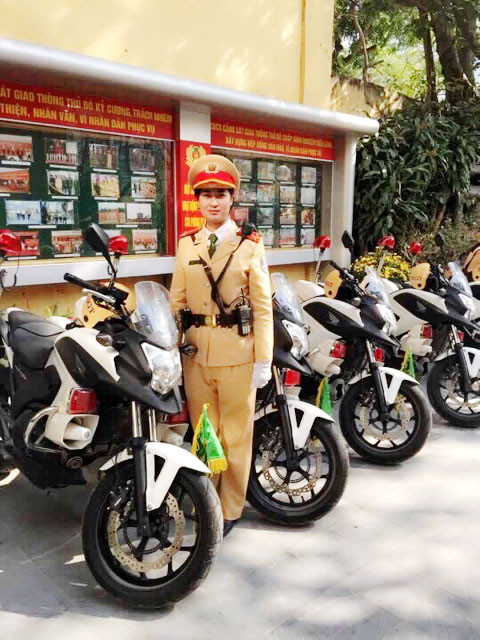 Nữ cảnh sát xinh đẹp kể chuyện dẫn đoàn Tổng thống Mỹ ảnh 2