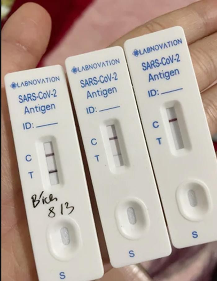 Nguyễn Bích mắc Covid-19 từ ngày 8/3 và phải nghỉ việc ở nhà 10 ngày để cách ly, điều trị. Ảnh: NVCC.