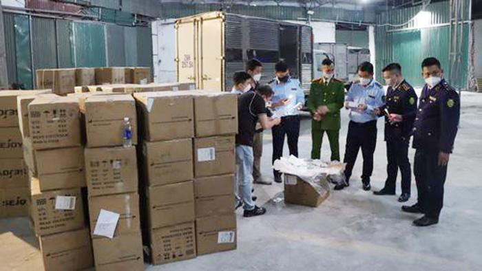 Kiểm tra tại kho hàng. Kiểm tra tại kho hàng.