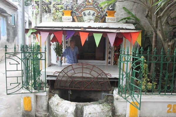 Kỳ lạ ngôi làng “đình không xà” giai thoại ly lỳ về 73 giếng cổ ở Hà Nội - Ảnh 3.