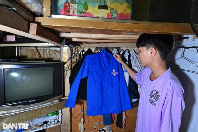 Không phụ lòng mong mỏi của bà nội, Hiếu học giỏi và ngoan ngoãn, ước mơ chạm đến cánh cổng Đại học (Ảnh: Mạnh Quân) Không phụ lòng mong mỏi của bà nội, Hiếu học giỏi và ngoan ngoãn, ước mơ chạm đến cánh cổng Đại học (Ảnh: Mạnh Quân)