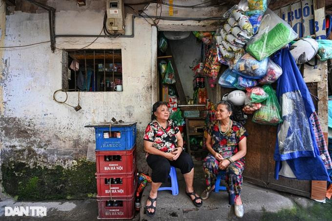 Bà Tuyết hi vọng sống khỏe mạnh để tiếp tục chăm sóc gia đình, đến khi hai đứa trẻ có thể tự lập, lo cho cuộc sống riêng (Ảnh: Mạnh Quân) Bà Tuyết hi vọng sống khỏe mạnh để tiếp tục chăm sóc gia đình, đến khi hai đứa trẻ có thể tự lập, lo cho cuộc sống riêng (Ảnh: Mạnh Quân)