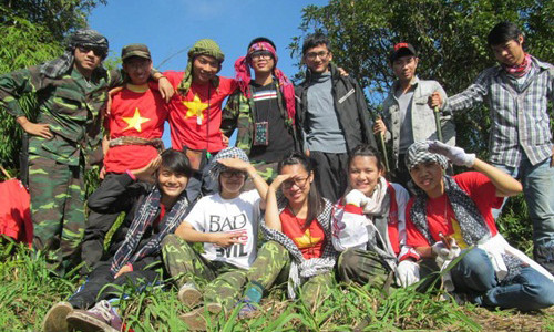 Đoàn phượt của Nguyễn Thị Dịu trên đỉnh Tam Đảo