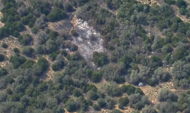 Máy bay quân sự Mỹ rơi, phi công nhảy dù thoát ​ ảnh 1