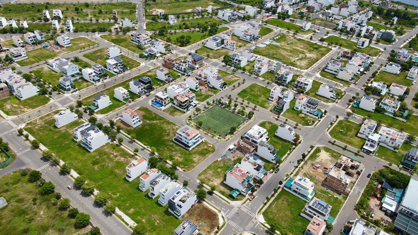 Theo Chi cục Thuế TP Nha Trang, việc tạm dừng giao dịch biến động tài sản một phần khu đô thị Mỹ Gia được thực hiện theo công văn chỉ đạo của Cục Thuế tỉnh Khánh Hòa, theo yêu cầu của TAND Tối cao. Theo Chi cục Thuế TP Nha Trang, việc tạm dừng giao dịch biến động tài sản một phần khu đô thị Mỹ Gia được thực hiện theo công văn chỉ đạo của Cục Thuế tỉnh Khánh Hòa, theo yêu cầu của TAND Tối cao.