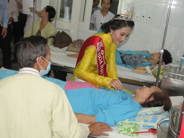 Phơi ngô, chăm cá: Đây là cách dàn 'Lọ Lem' trở thành Hoa hậu ảnh 14