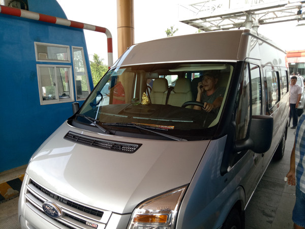 Tài xế vượt trạm BOT Sóc Trăng, tông gãy barie ảnh 3