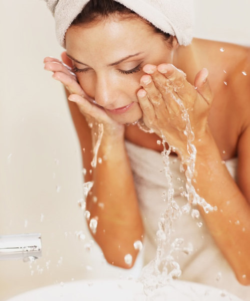 Có cần thiết đầu tư mua máy rửa mặt hay không? ảnh 1