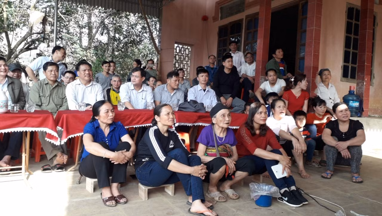 Biển người rợp cờ hoa, reo hò khắp cả nước mừng kỳ tích của U23 Việt Nam ảnh 66