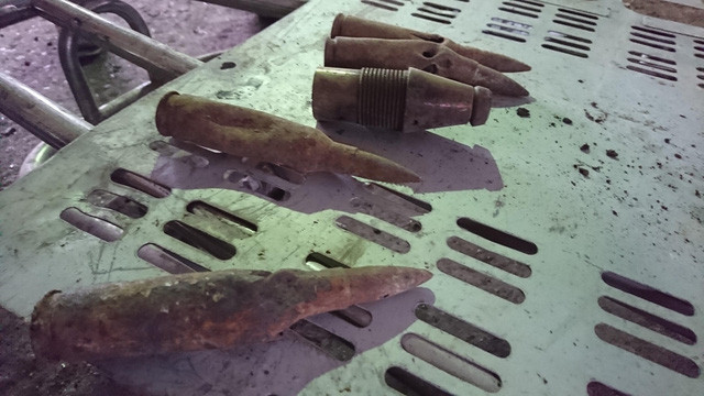 Xót lòng những đứa trẻ chết oan vì đạn lạc ảnh 4