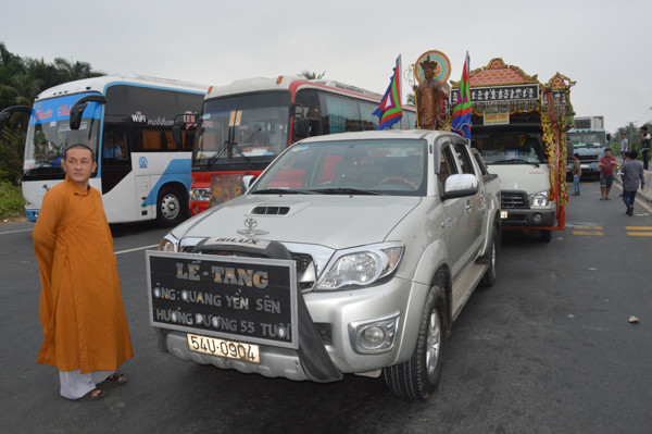 Tài xế vượt trạm BOT Sóc Trăng, tông gãy barie ảnh 1