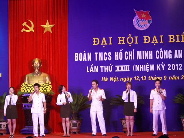 Nhiều hoạt động giáo dục của Đoàn đã được tổ chức với nhiều nội dung, hình thức phong phú, bám sát nhiệm vụ bảo vệ an ninh chính trị, trật tự an toàn xã hội và đáp ứng tốt hơn nhu cầu rèn luyện trưởng thành của Đoàn viên. Tiêu biểu như: cuộc vận động “Tuổi trẻ Công an Thủ đô tình nguyện tăng cường cho lực lượng trực tiếp chiến đấu ở cơ sở”, Chiến dịch “60 ngày đêm thanh niên Công an Thủ đô thi đua lập công dang Bác”, phong trào “3 thí đua hướng tới Đại lễ kỷ niệm 1000 năm Thăng Long – Hà Nội”, thực hiện cuộc vận động “Học tập và làm theo tấm gương đại đức Hồ Chí Minh – CAND vì nước quên thân, vì dân phục vụ”; tham mưu ban hành và tổ chức triển khải giải thưởng “Gương mặt trẻ Công an Thủ đô xuất sắc tiêu biểu”...