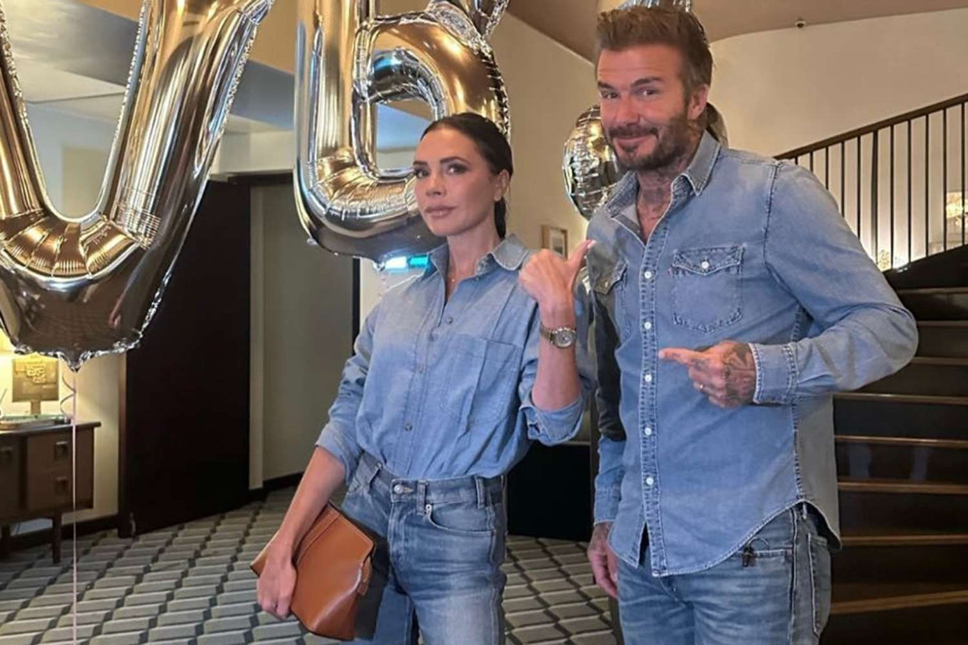 Hàng xóm khó chịu vì vợ chồng Beckham không giấu kỹ địa chỉ nhà khiến họ bị làm phiền. Ảnh: IG.