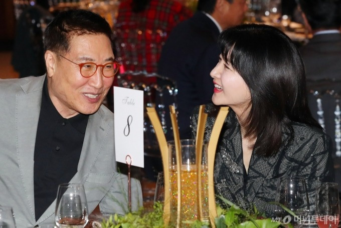 Tình cảm giữa nữ diễn viên và chồng đại gia tốt đẹp sau 15 năm kết hôn.